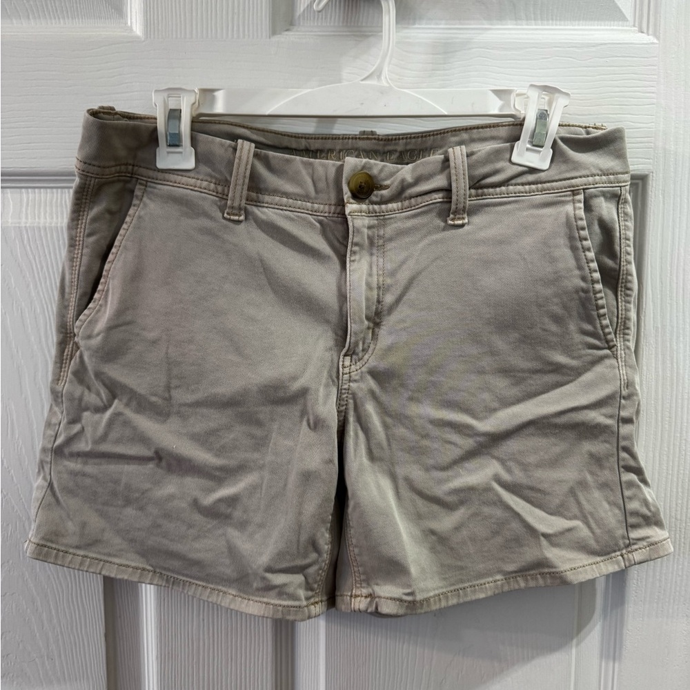 American Eagle Outfitters Women's Beige Cargo Shorts